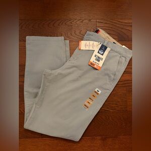 Men’s slim fit Dockers ultimate chinos size 38x32 .